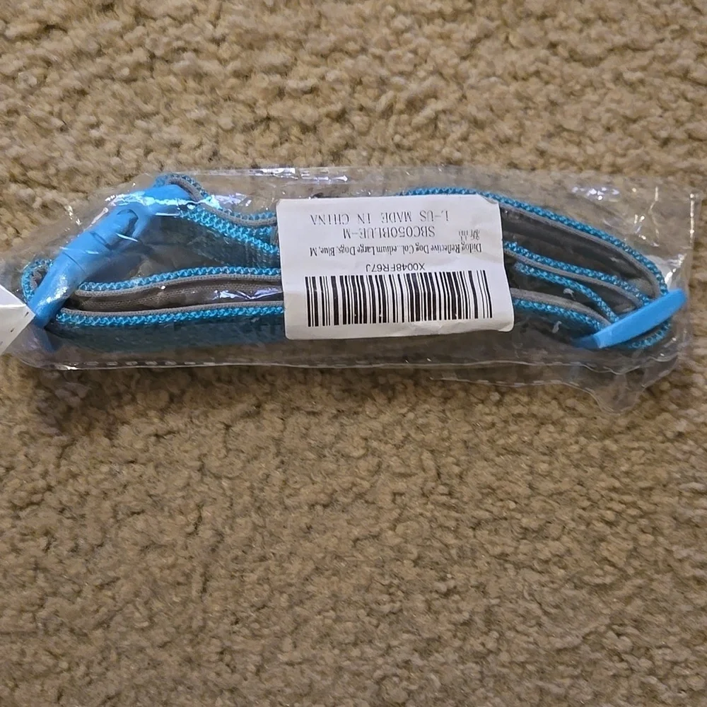 NWT Medium Reflective Light Blue Dog Collar